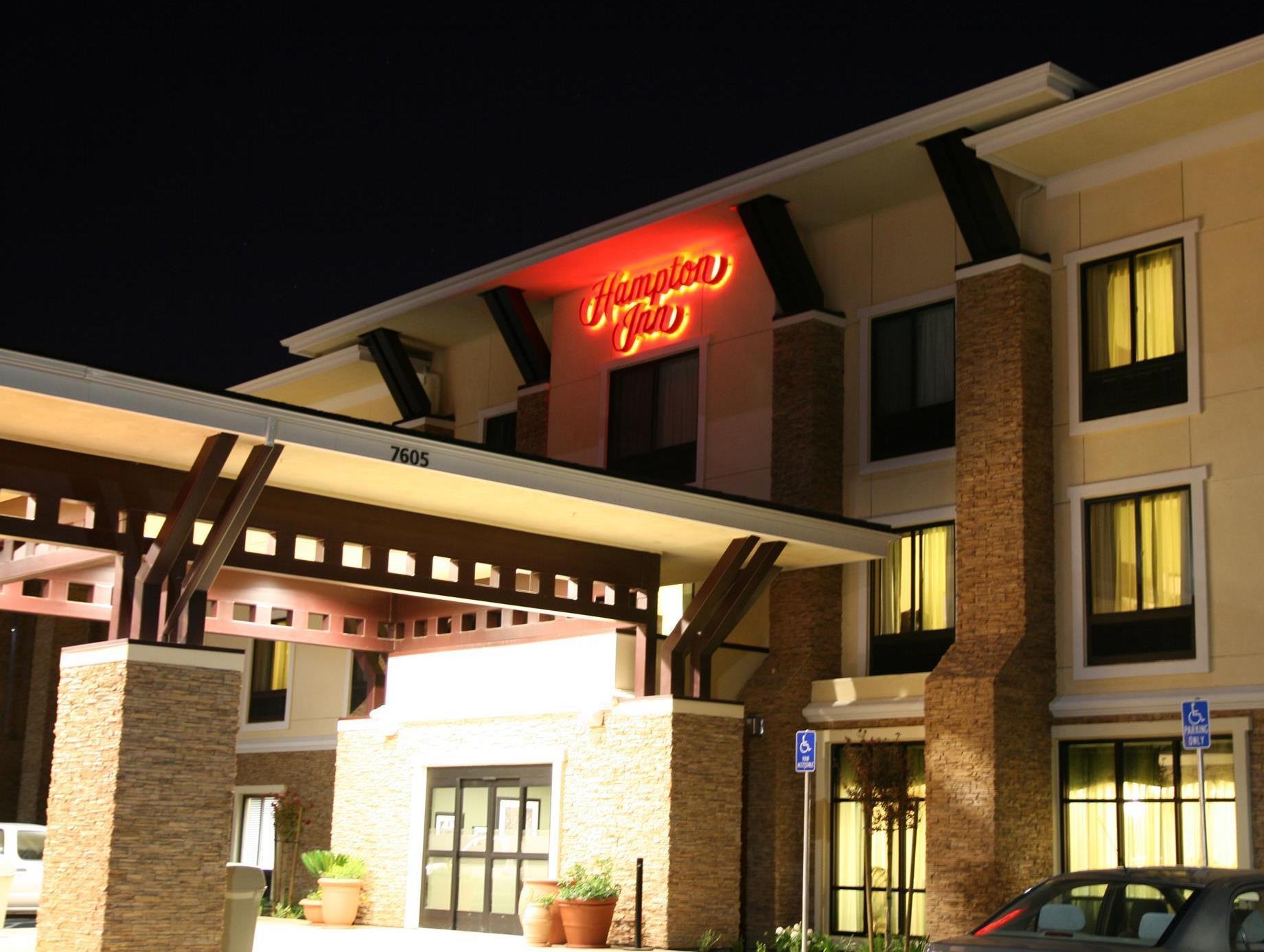 Hotel Hampton By Hilton à Brentwood Extérieur photo