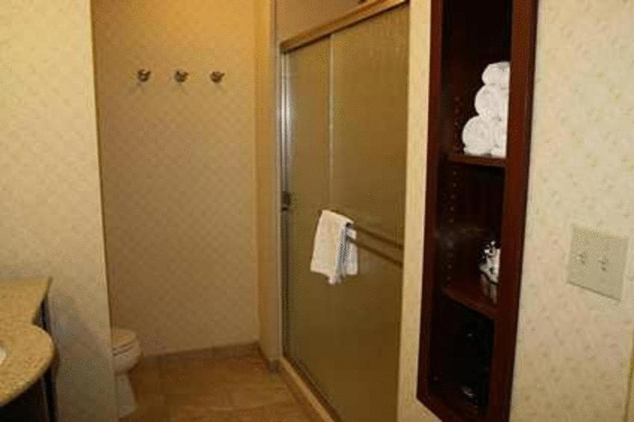 Hotel Hampton By Hilton à Brentwood Extérieur photo