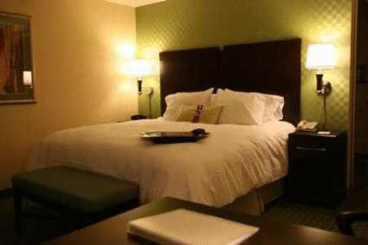 Hotel Hampton By Hilton à Brentwood Extérieur photo