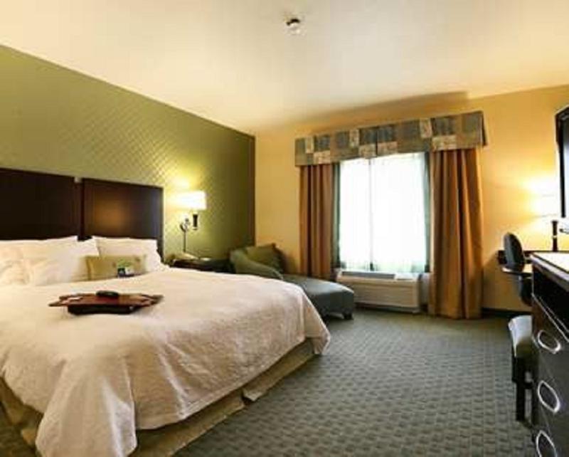 Hotel Hampton By Hilton à Brentwood Extérieur photo